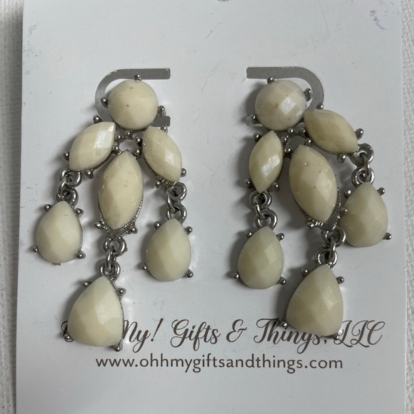 Cream Statement Chandelier Earrings with Faceted Drops – Elegant & Lightweight - Picture 1 of 1